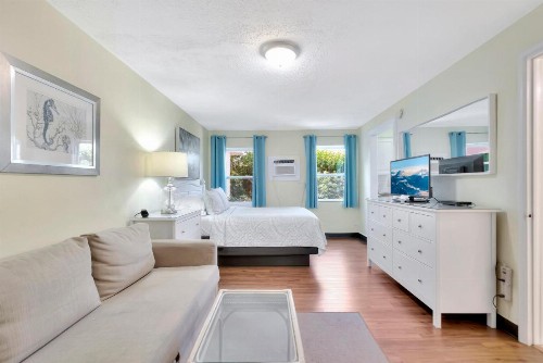 Seahorse Guesthouse - image 24
