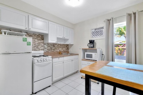 Seahorse Guesthouse - image 38