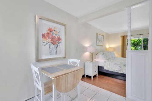 Seahorse Guesthouse - image 9