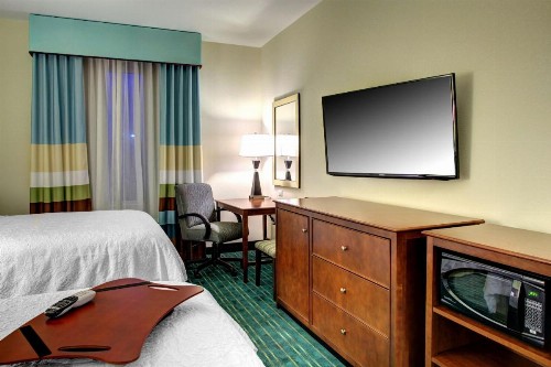 Hampton Inn and Suites Coconut Creek - image 19