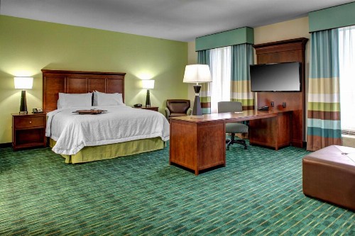 Hampton Inn and Suites Coconut Creek - image 22