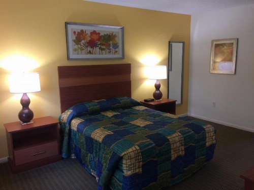Surf Rider Resort - image 2