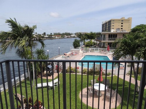 Aqua Mar Condos - image 12