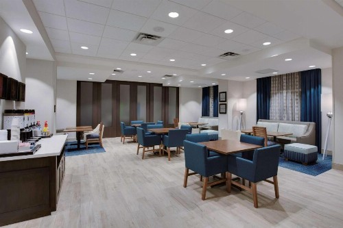 Hampton Inn Fort Lauderdale Pompano Beach - image 5