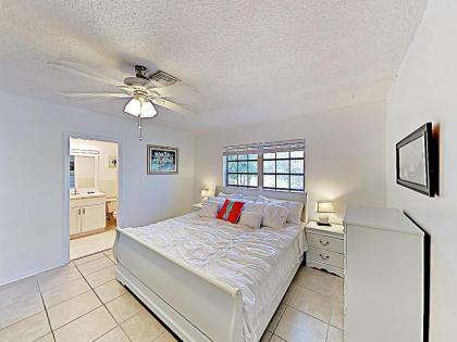 New Listing! Coastal Apartment With Pool & Patio Home - image 4