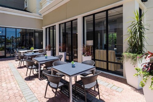 Hilton Garden Inn Jacksonville/Ponte Vedra - image 10