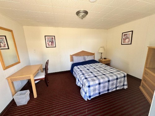 Fairmount Motel - image 7