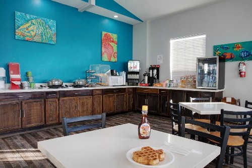 Plantation Suites and Conference Center - image 38