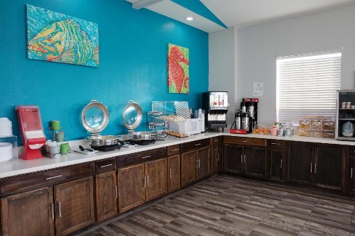 Plantation Suites and Conference Center - image 40
