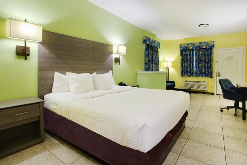 Plantation Suites and Conference Center - image 42