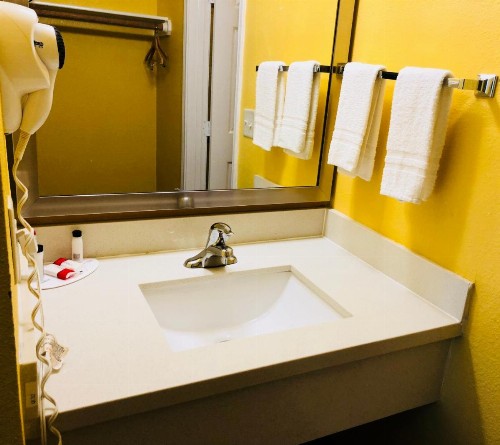 Days Inn by Wyndham Port Aransas TX - image 30