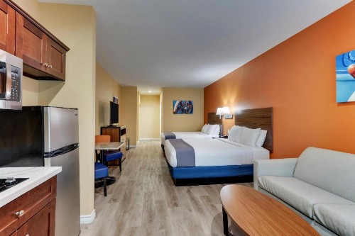 Captains Quarters Inn - image 11