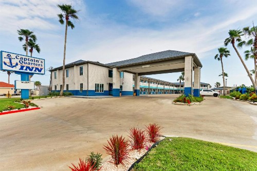 Captains Quarters Inn - image 25