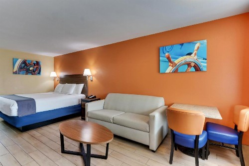 Captains Quarters Inn - image 30