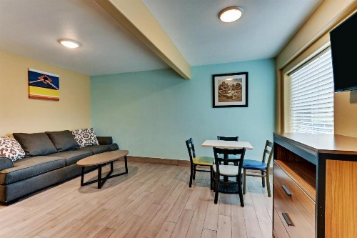 Captains Quarters Inn - image 38