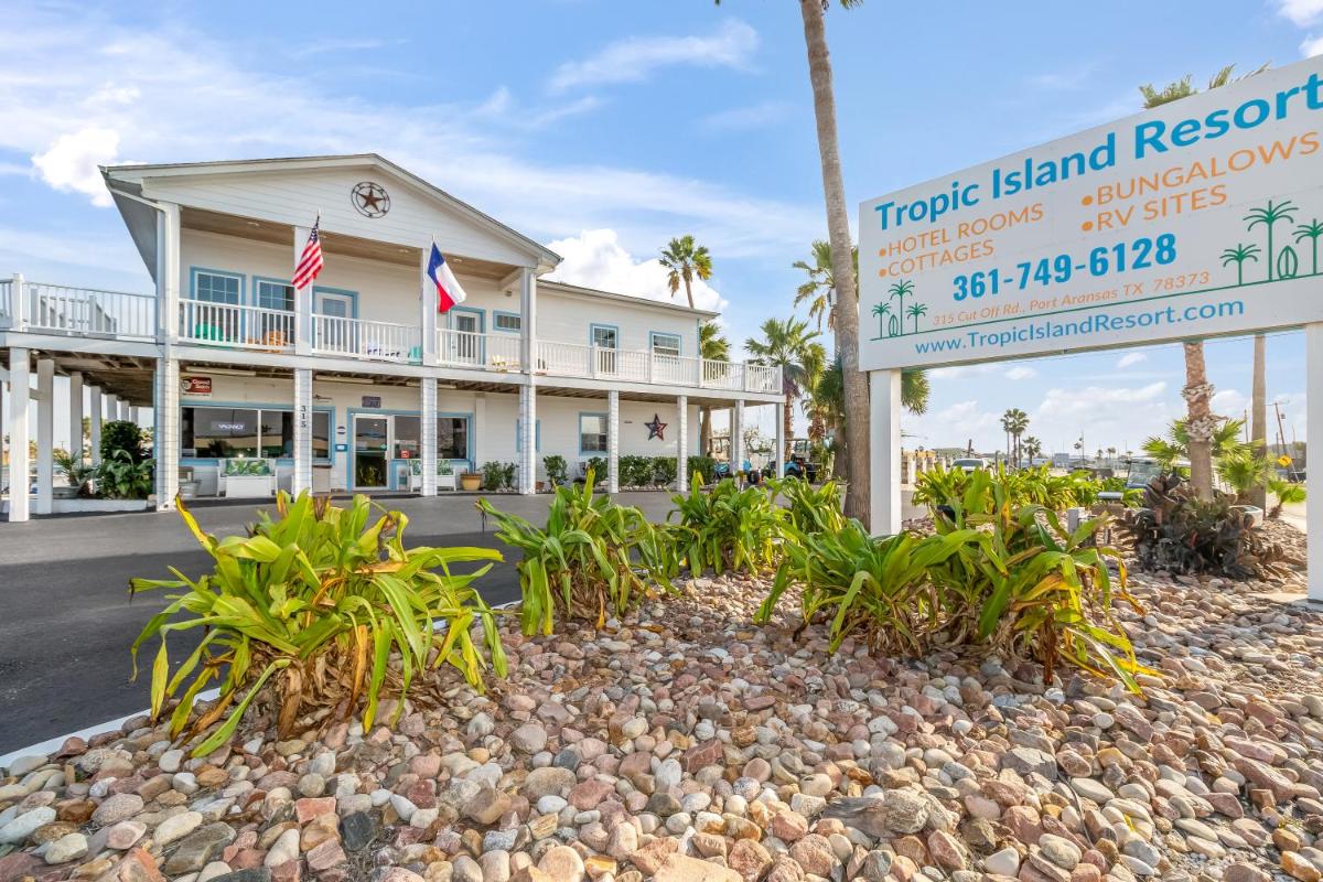 Tropic Island Resort - image 2