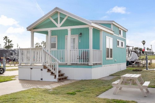 Tropic Island Resort - image 34
