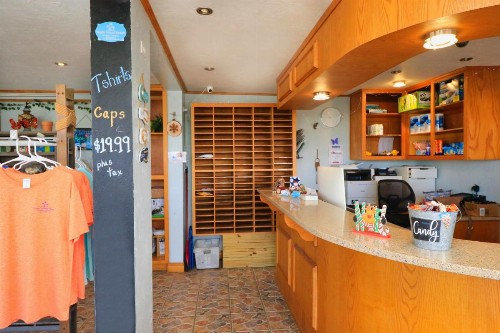 Tropic Island Resort - image 7