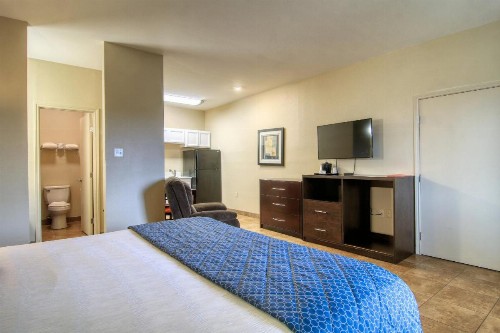 Alister Square Inn - image 22