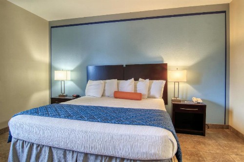 Alister Square Inn - image 23