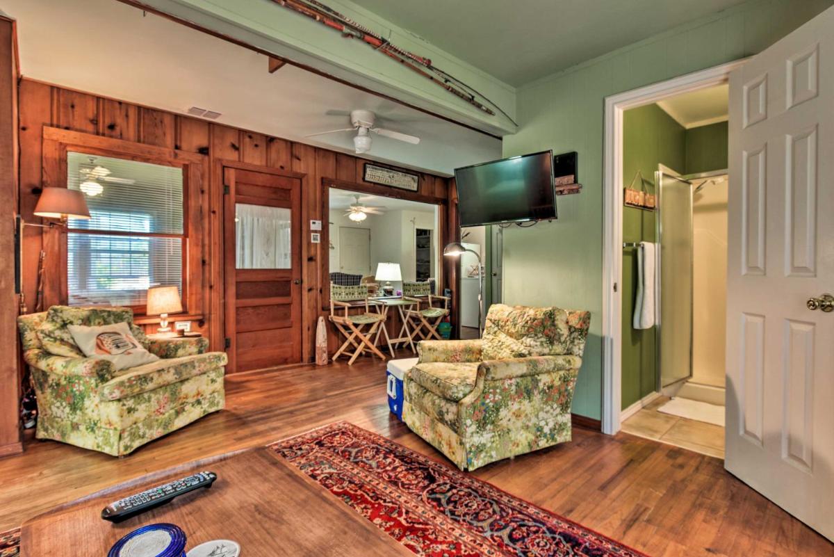 Port Aransas House - Walk to Coast and Fishing! - image 3