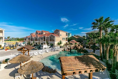 BeachSide Bungalo townhouse - image 5