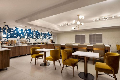 La Quinta by Wyndham Port Arthur - image 27
