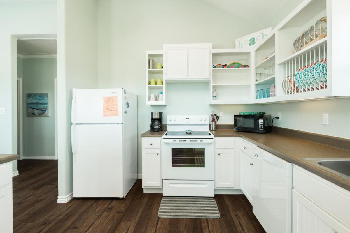 Bay Hideaway - image 6