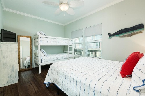 Bay Hideaway - image 7