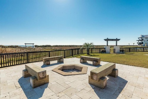 Cake by the Ocean at Seagrass - image 10
