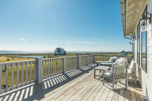 Cake by the Ocean at Seagrass - image 11