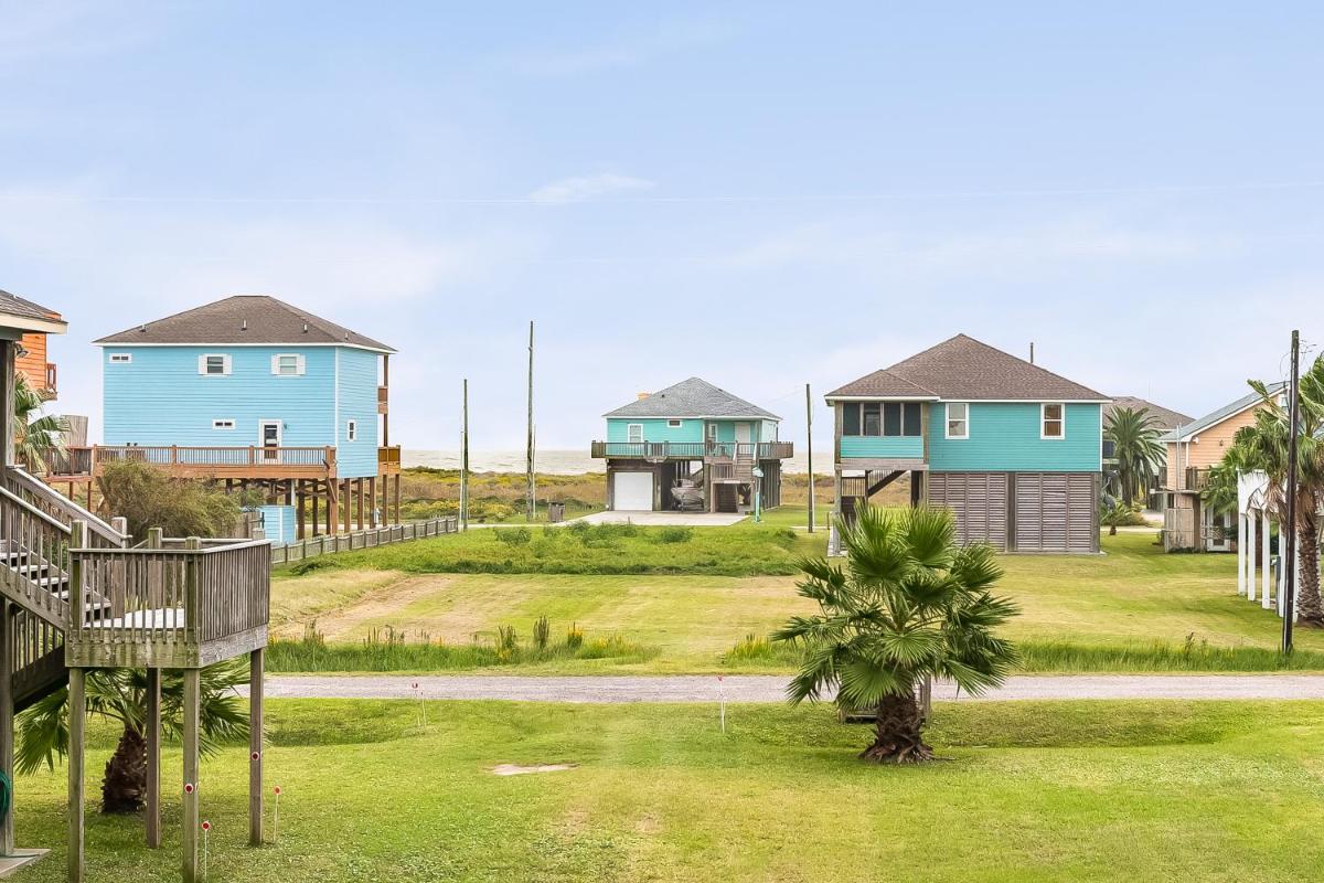 My Favorite Beach House - image 7