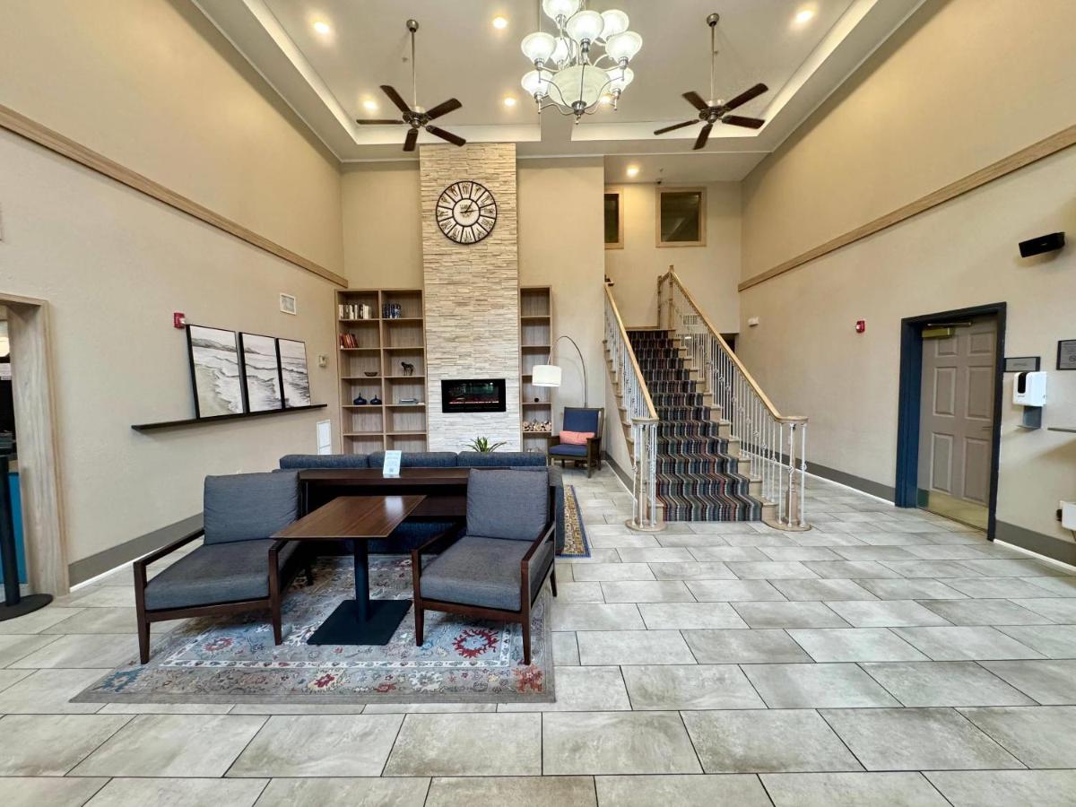 Country Inn & Suites by Radisson Port Charlotte FL - image 3