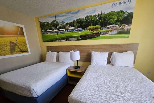 Days Inn by Wyndham Port Charlotte Town Center - image 22