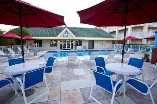 Days Inn by Wyndham Port Charlotte Town Center - image 26