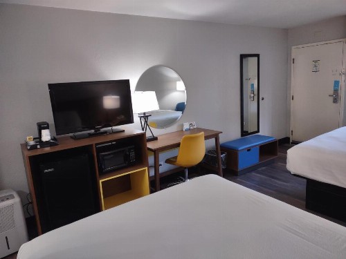 Days Inn by Wyndham Port Charlotte Town Center - image 35