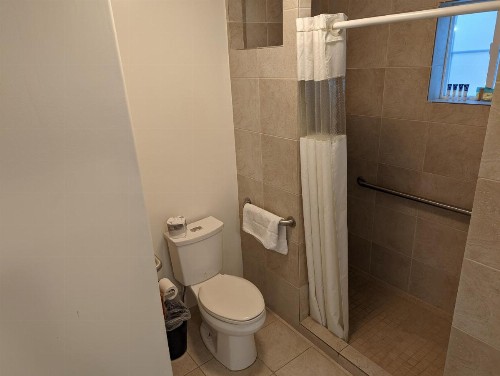 Americas Best Value Inn Oxnard-Port Hueneme - image 24