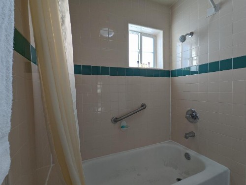 Americas Best Value Inn Oxnard-Port Hueneme - image 25