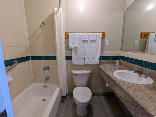 Americas Best Value Inn Oxnard-Port Hueneme - image 8