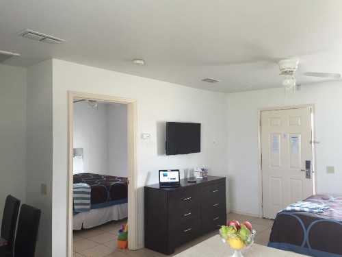 Port Isla Inn - image 13
