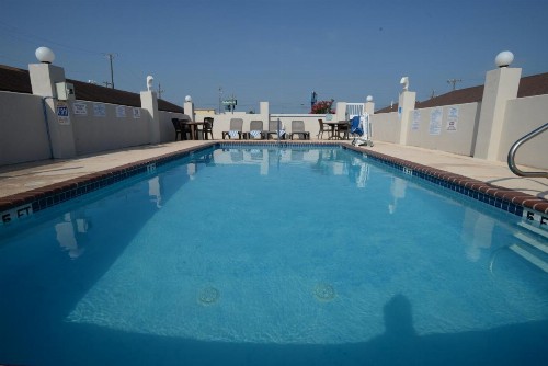 Port Isla Inn - image 17