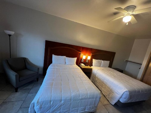 Casa Rosa Inn - image 28