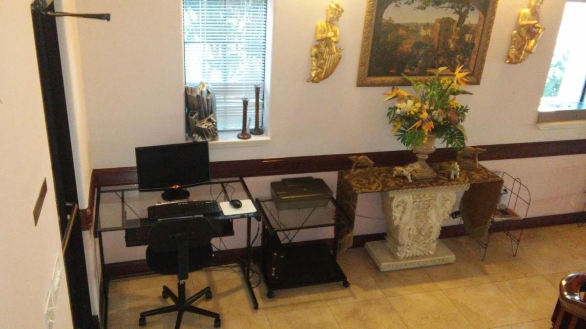 Casa Rosa Inn - image 5