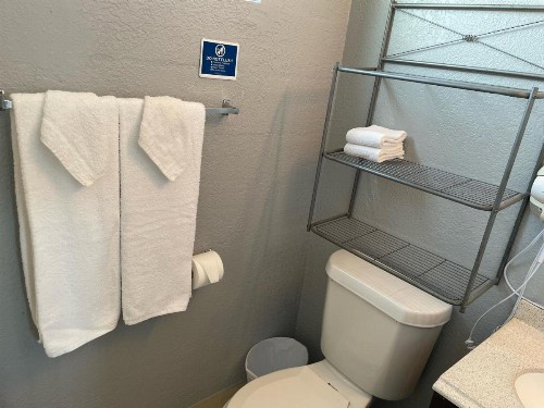 Southwind Inn - image 12