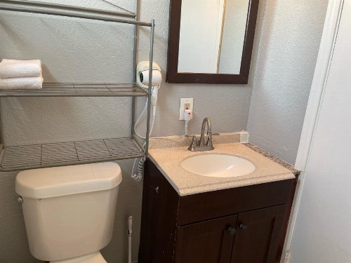 Southwind Inn - image 32
