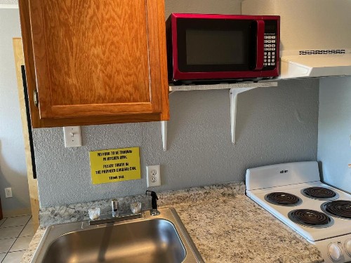 Southwind Inn - image 34