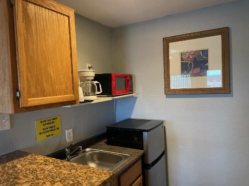 Southwind Inn - image 39