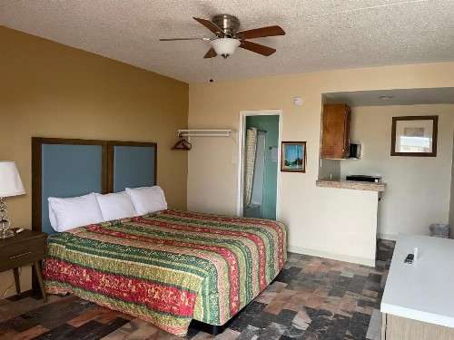 Southwind Inn - image 42