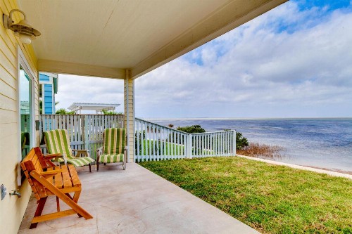 Las Joyas Bayview Home - image 1