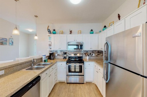 Las Joyas Bayview Home - image 10